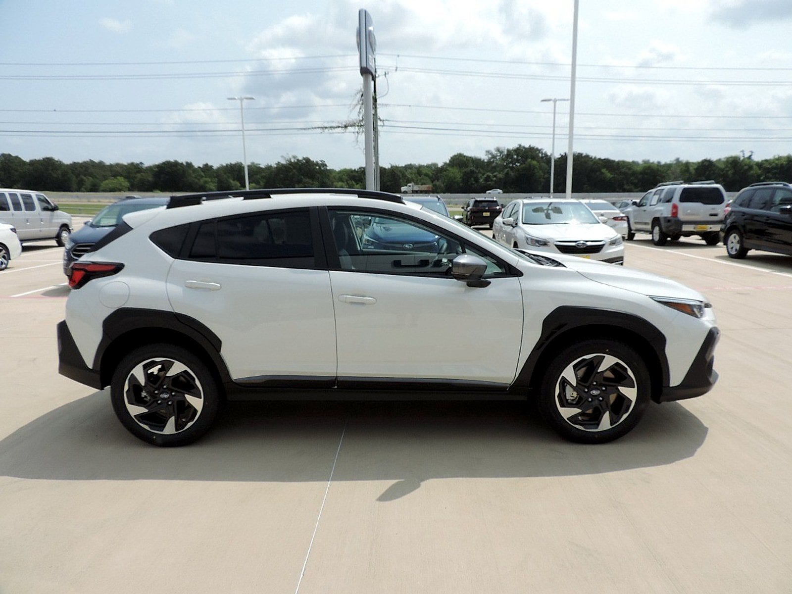 New 2026 Subaru Crosstrek 2.5i Limited w/ Crosstrek Mirror Package AWD/4WD image 4