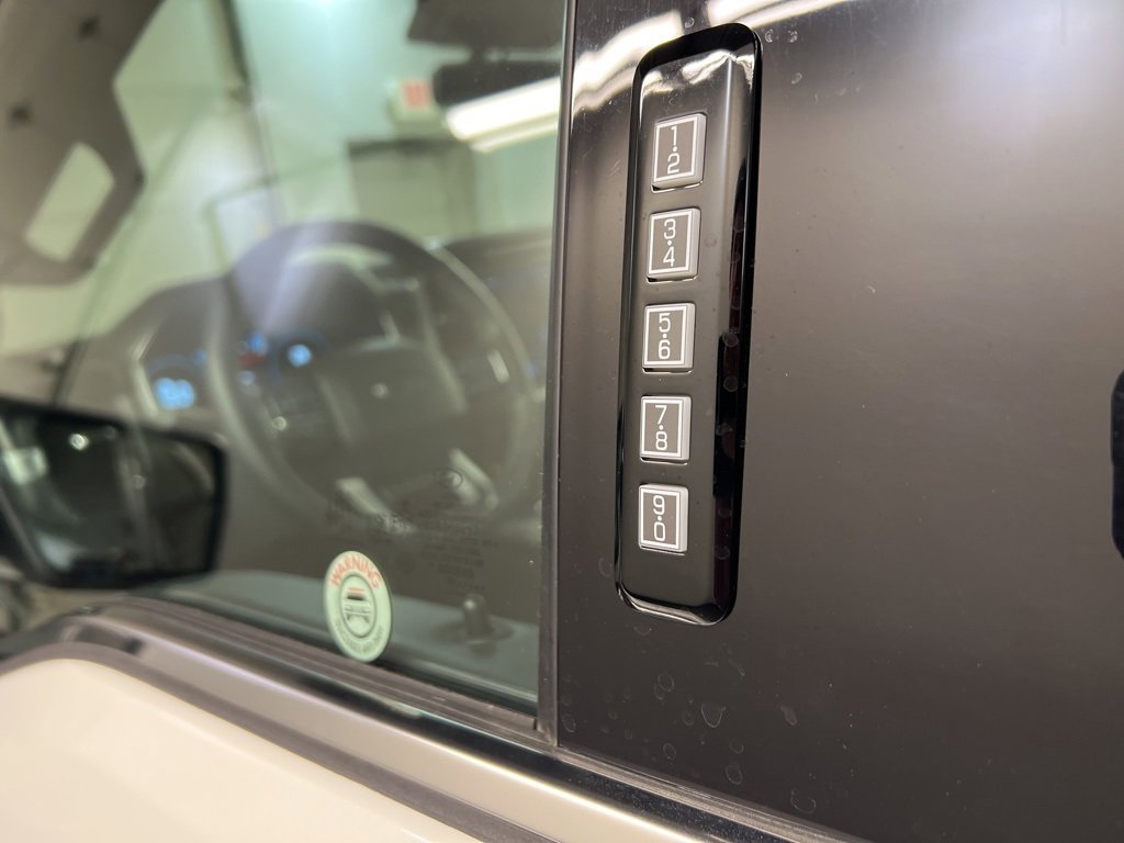 Used 2022 Ford F150 Platinum w/ Equipment Group 701A High image 32