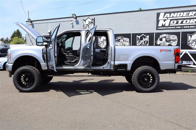 Used 2023 Ford F350 Platinum w/ FX4 Off-Road Package AWD/4WD image 35