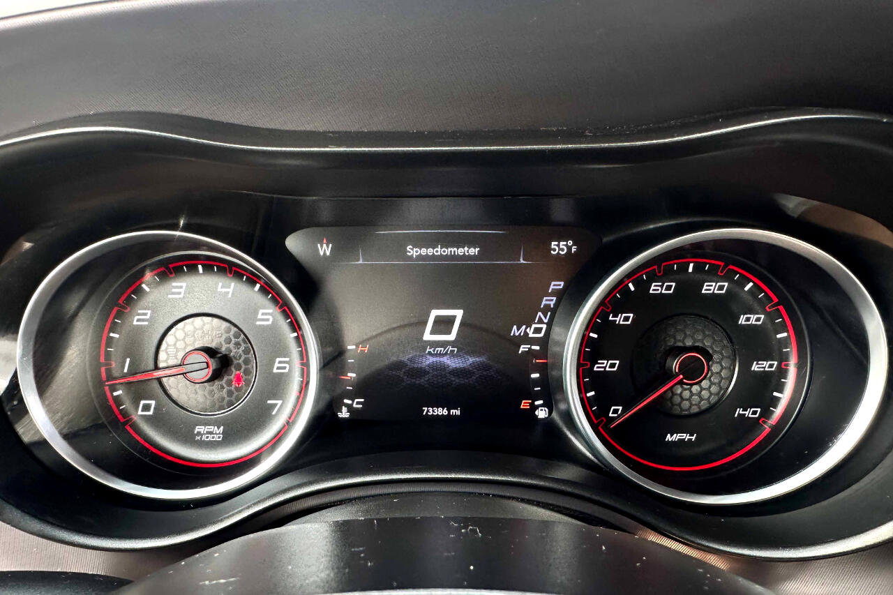 Used 2022 Dodge Charger SXT image 19