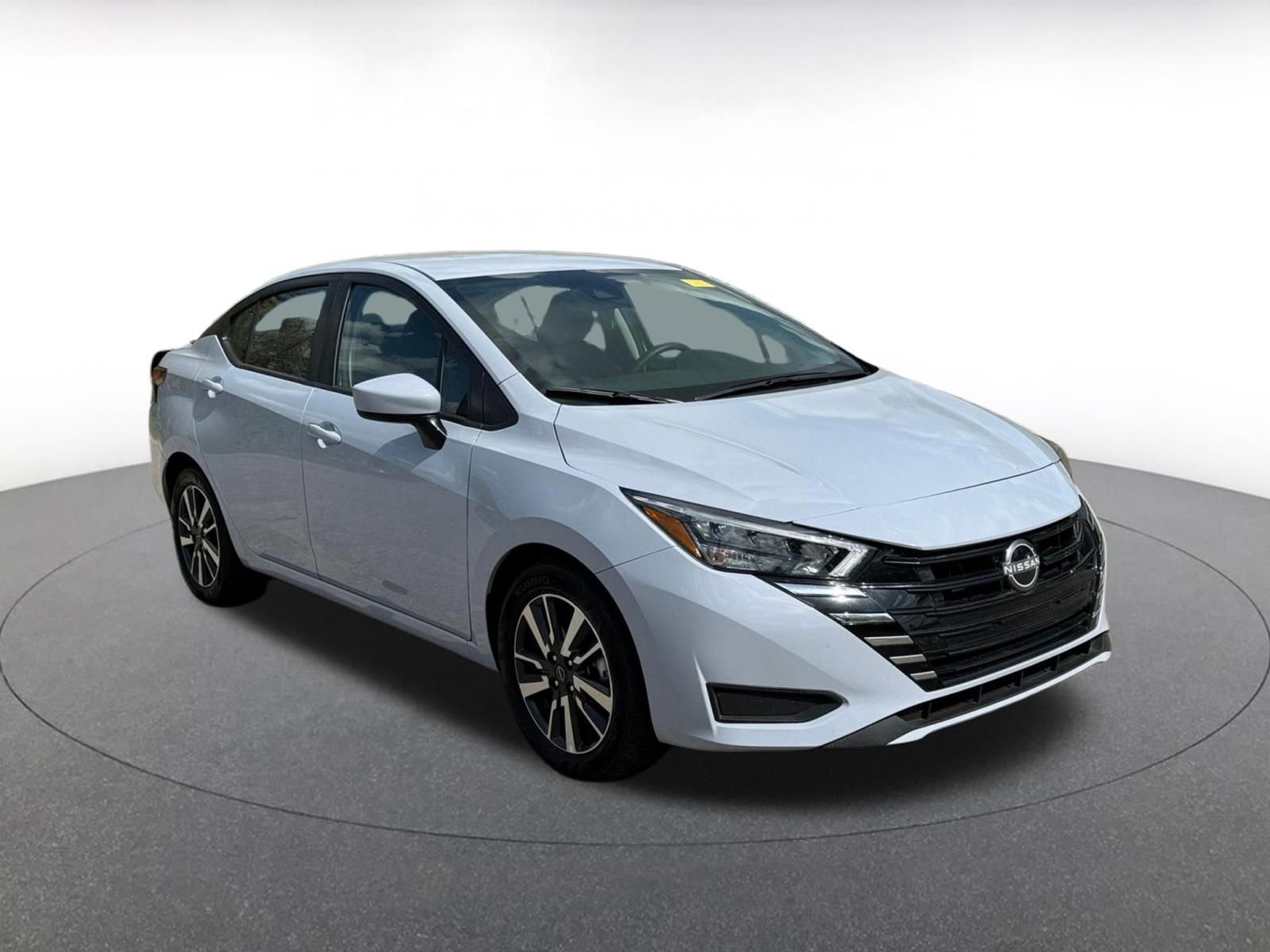 Used 2025 Nissan Versa SV video 1
