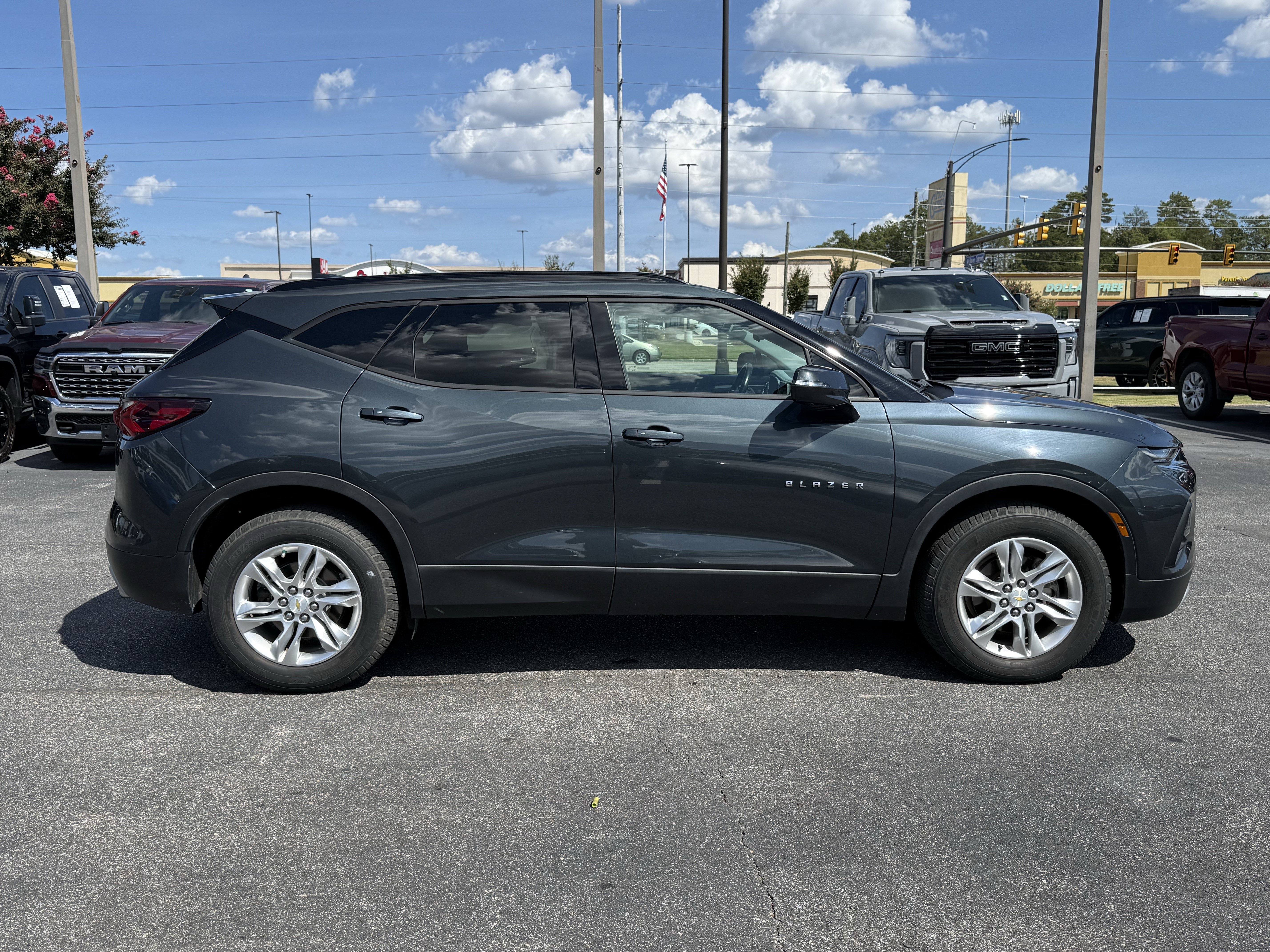 Used 2019 Chevrolet Blazer LT w/ Sound & Technology Package FWD image 12