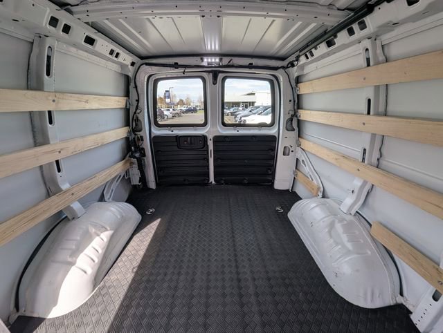 Used 2024 GMC Savana 2500 w/ Driver Convenience Package image 26