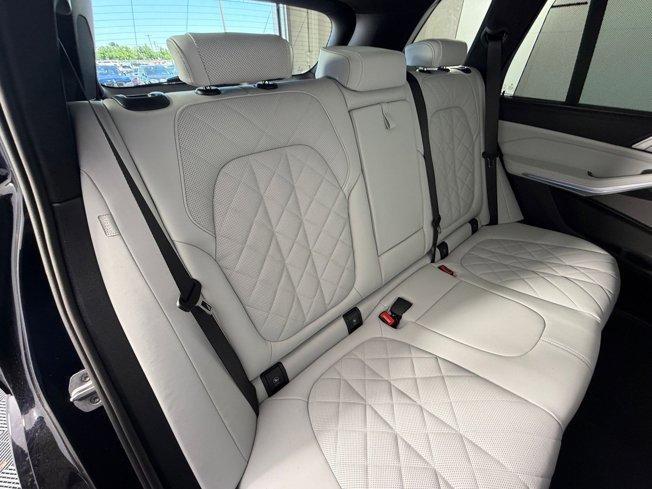 New 2026 BMW X5 xDrive50e w/ Executive Package image 33