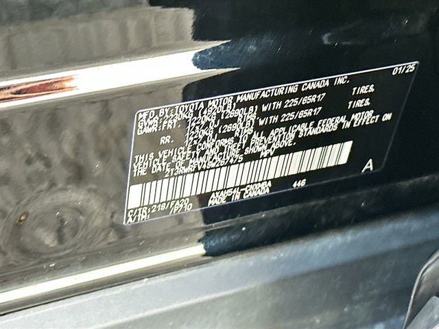 Used 2025 Toyota RAV4 XLE AWD/4WD image 30