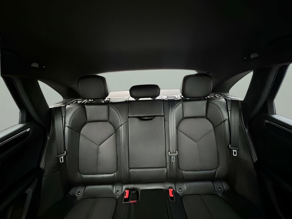 Used 2024 Porsche Macan T AWD/4WD image 13