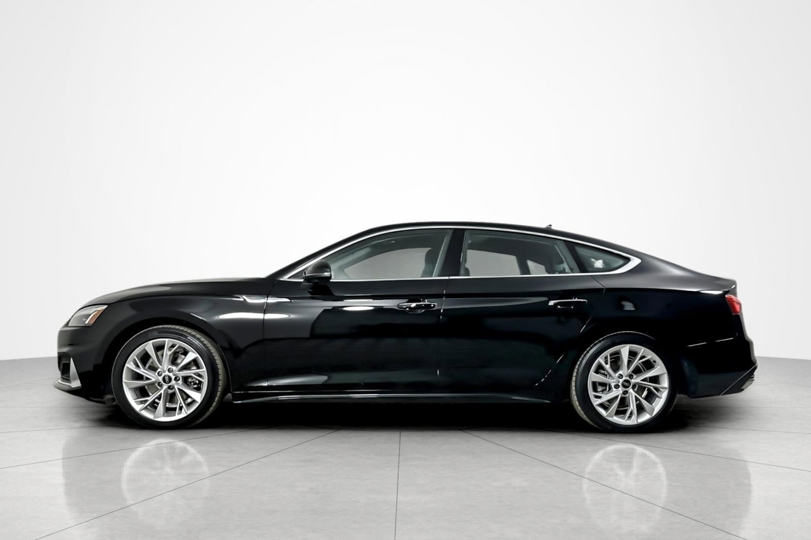 Used 2023 Audi A5 2.0T Premium w/ Convenience Package image 2