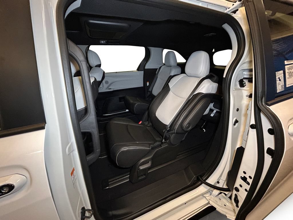 New 2026 Toyota Sienna XSE AWD/4WD image 13