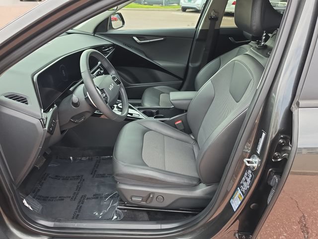 Used 2024 Kia Niro Wind w/ Wind Preserve Package FWD image 9