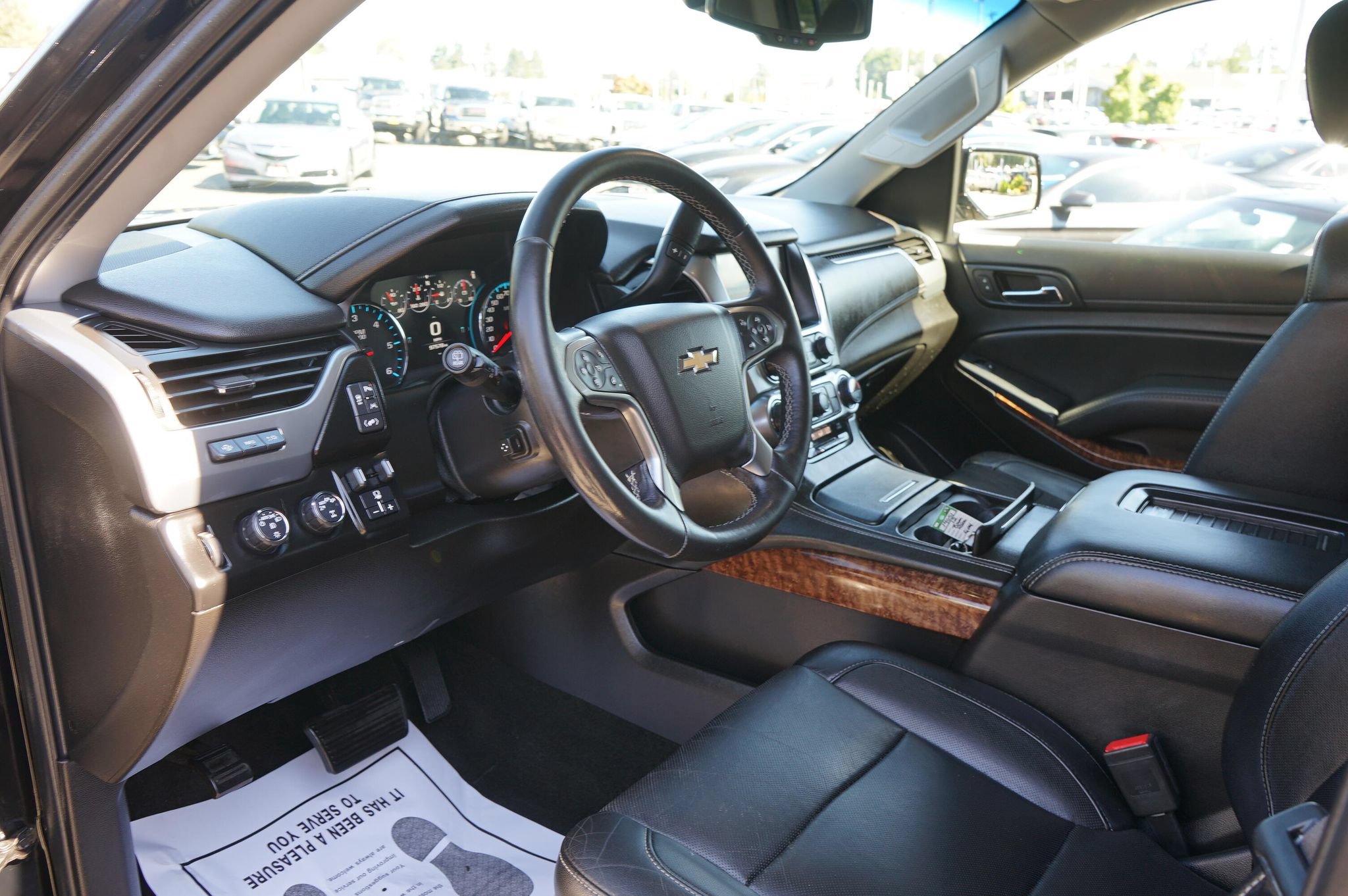 Used 2017 Chevrolet Suburban Premier AWD/4WD image 15