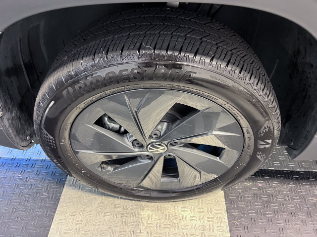Certified 2025 Volkswagen Taos S FWD image 8