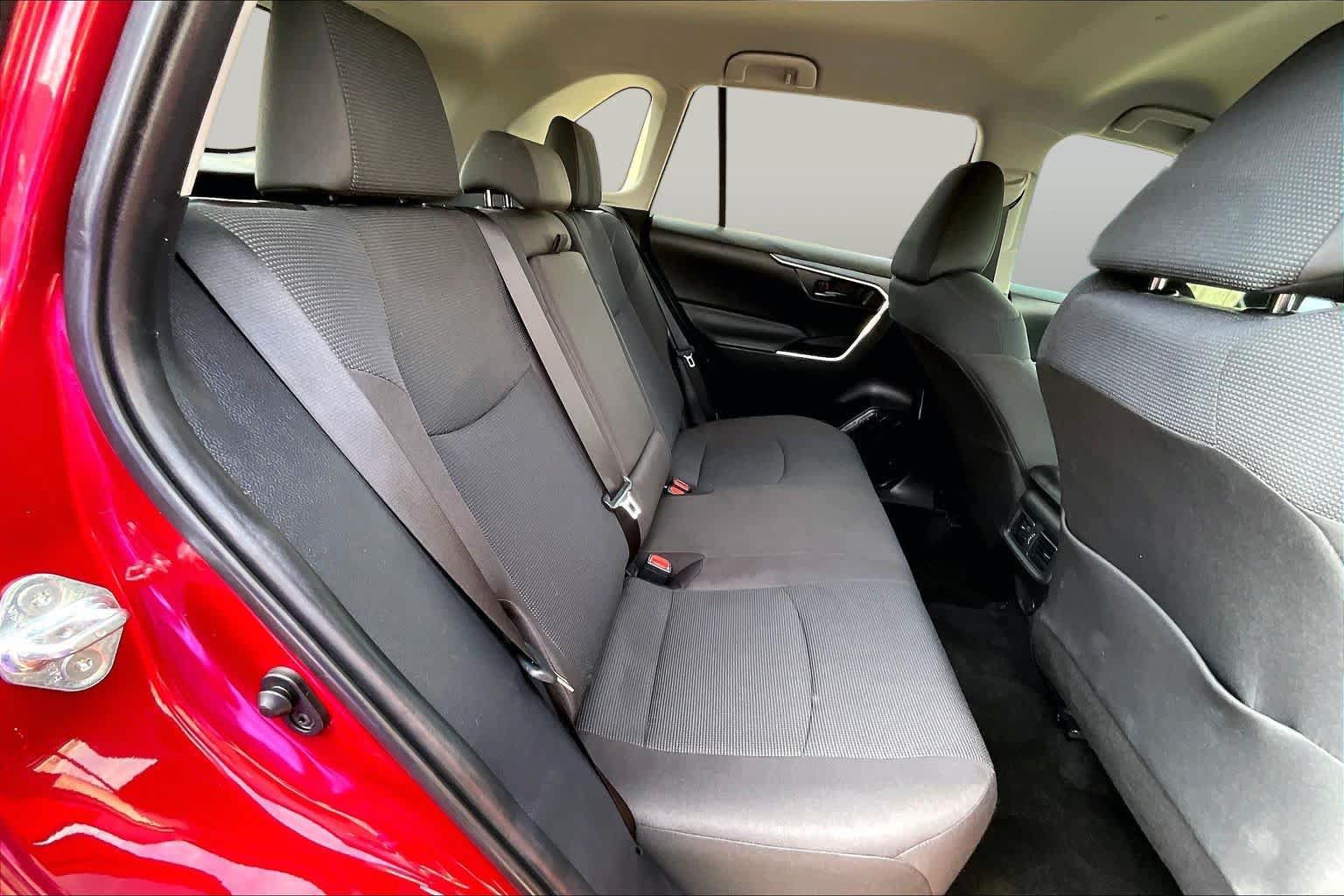 Used 2025 Toyota RAV4 LE FWD image 20