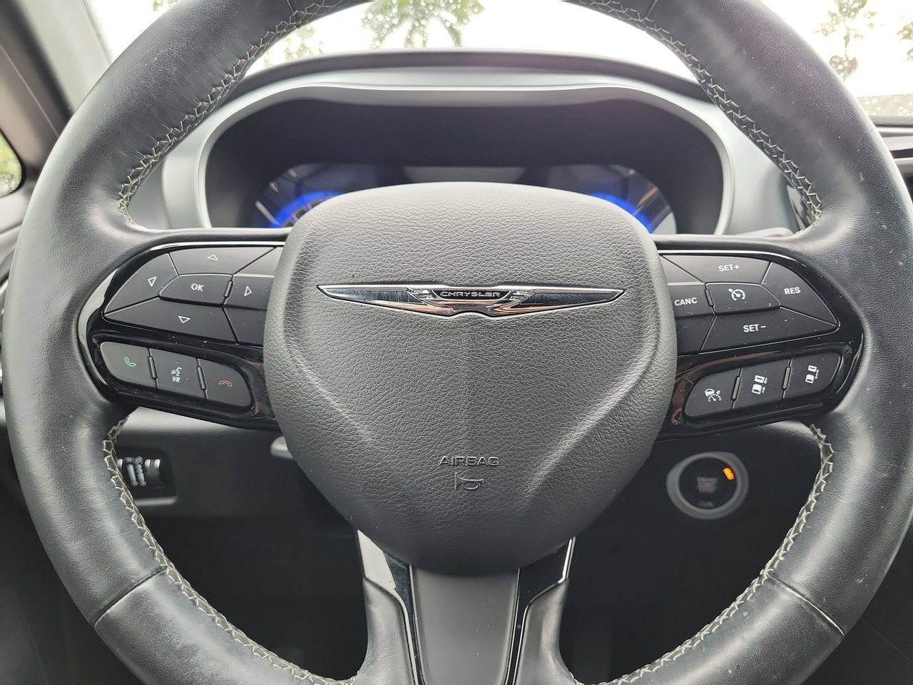 Used 2020 Chrysler Pacifica Touring w/ Advanced Safetytec Group image 28