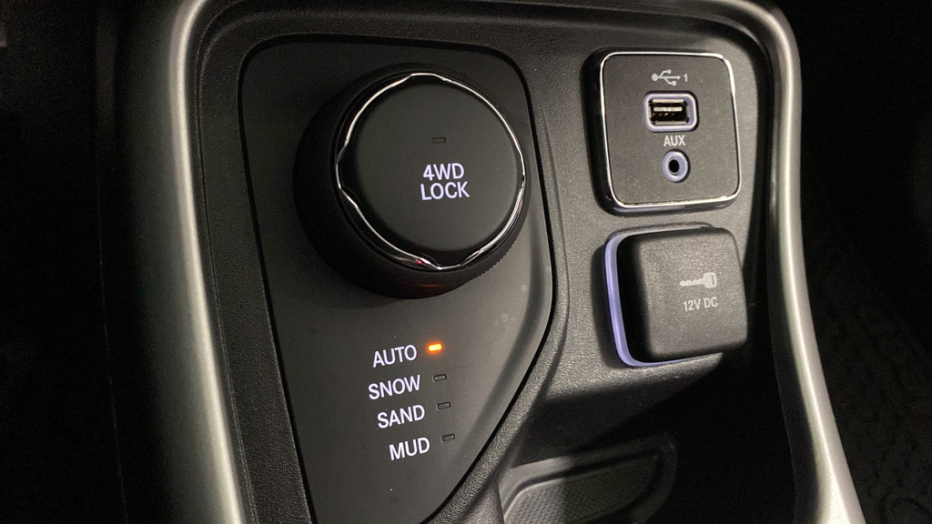 Used 2021 Jeep Compass Latitude w/ Convenience Group AWD/4WD image 19