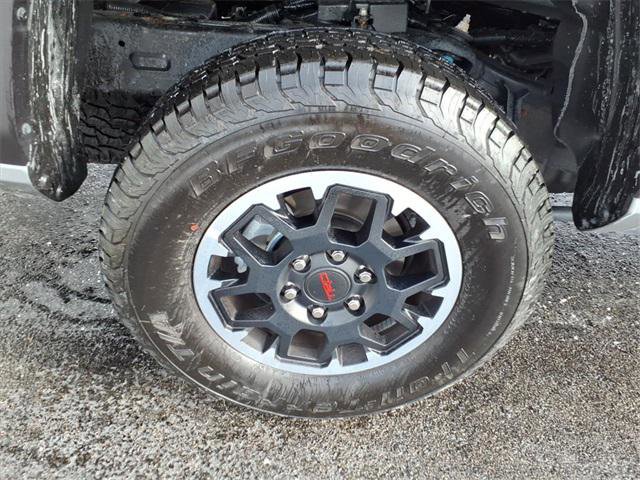 Certified 2025 Toyota Tacoma TRD Off-Road image 28