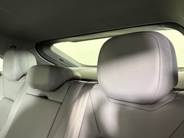 Used 2023 Porsche Cayenne Platinum Edition image 26