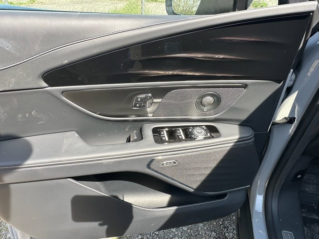 New 2026 Lincoln Nautilus Reserve AWD/4WD image 18