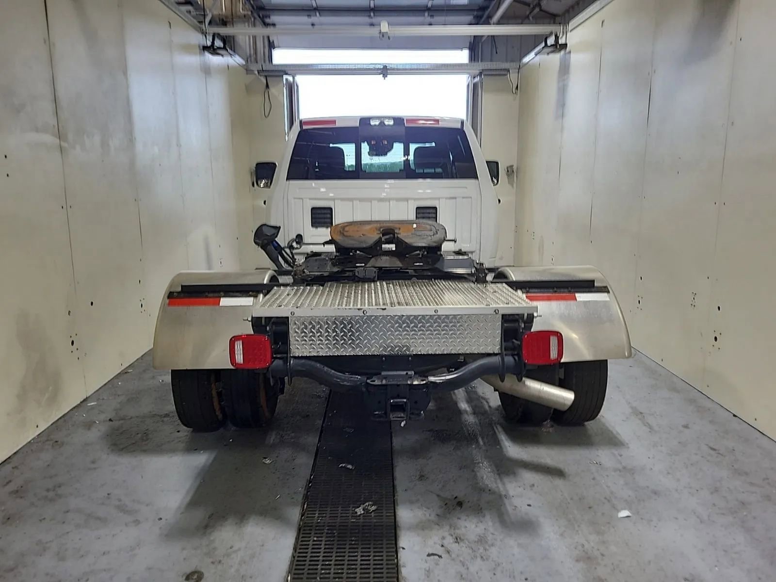Used 2025 RAM 3500 Tradesman AWD/4WD image 3
