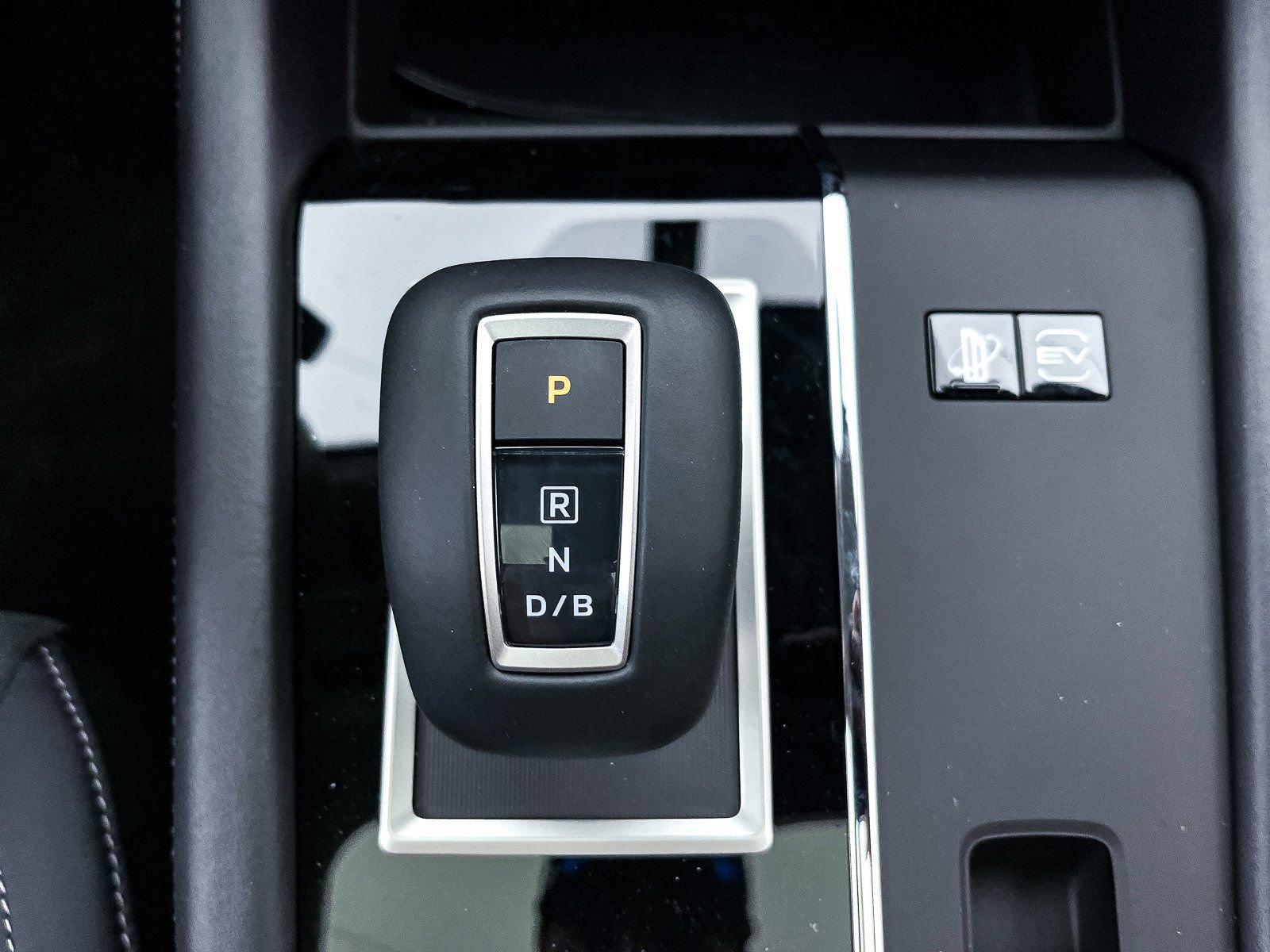 New 2025 Mitsubishi Outlander SE AWD/4WD image 18