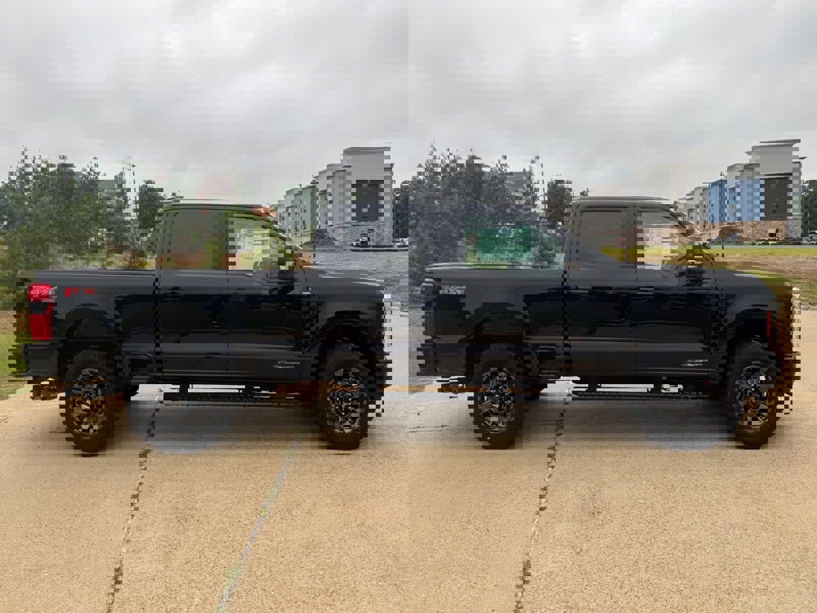 New 2023 Ford F250 Lariat w/ Lariat Ultimate Package image 25