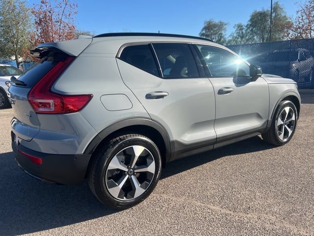 New 2026 Volvo XC40 B5 Plus w/ Protection Package Premier AWD/4WD image 6
