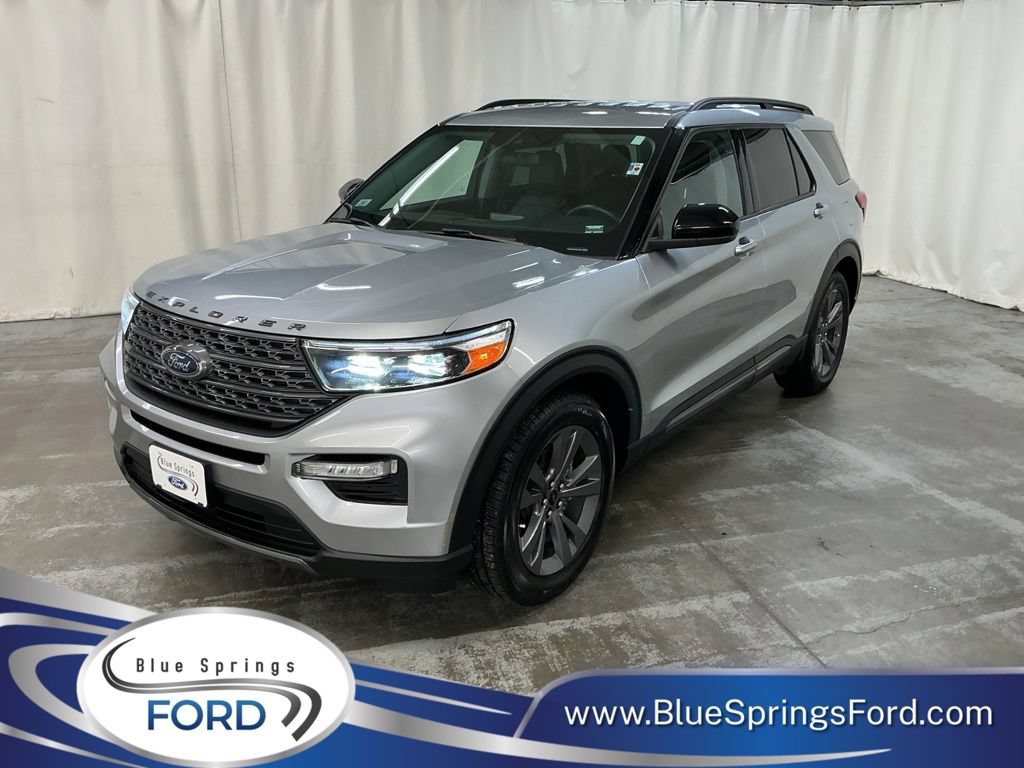 Used 2023 Ford Explorer XLT w/ Equipment Group 202A RWD image 1
