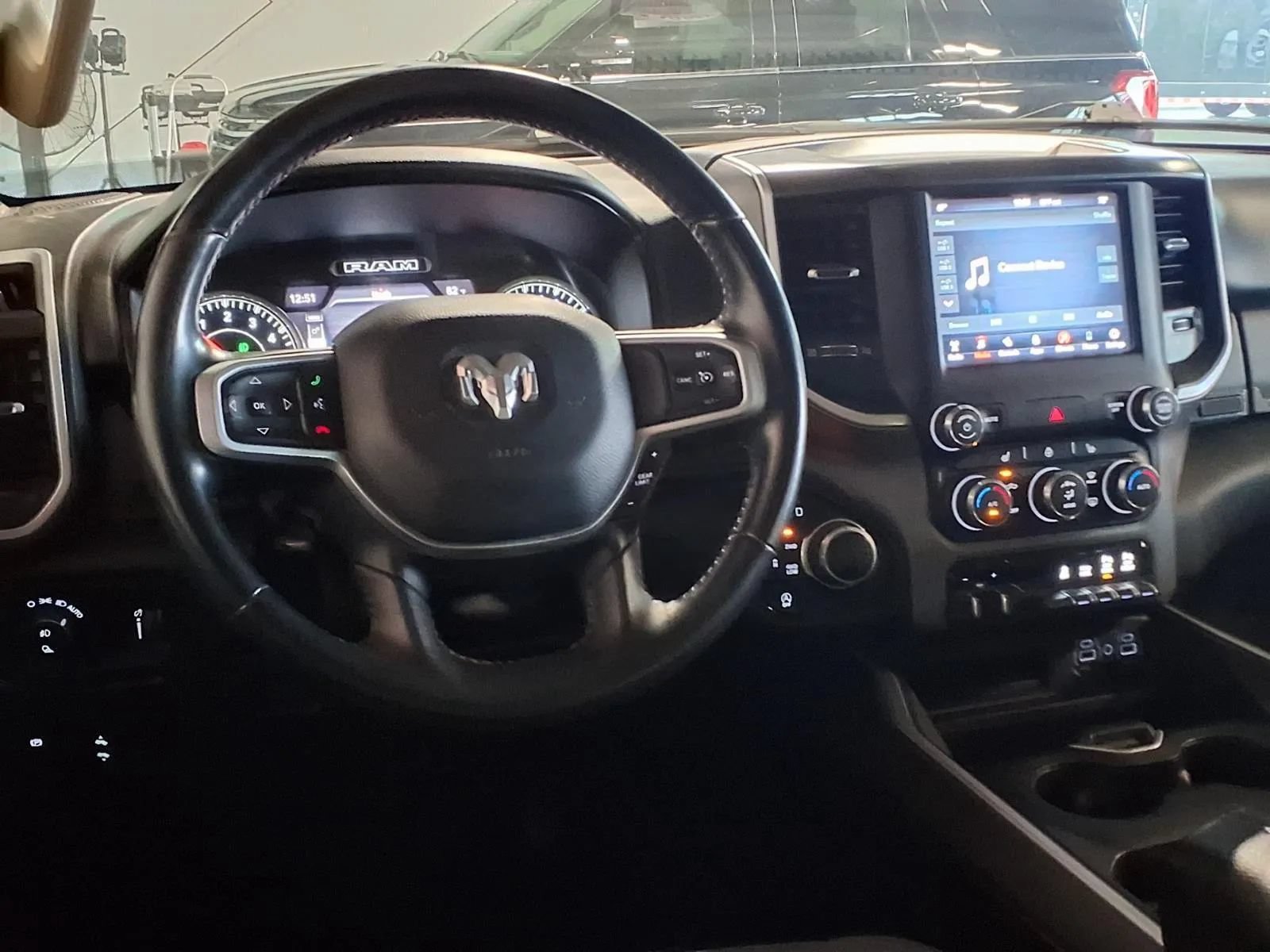 Used 2020 RAM 1500 Big Horn AWD/4WD image 14