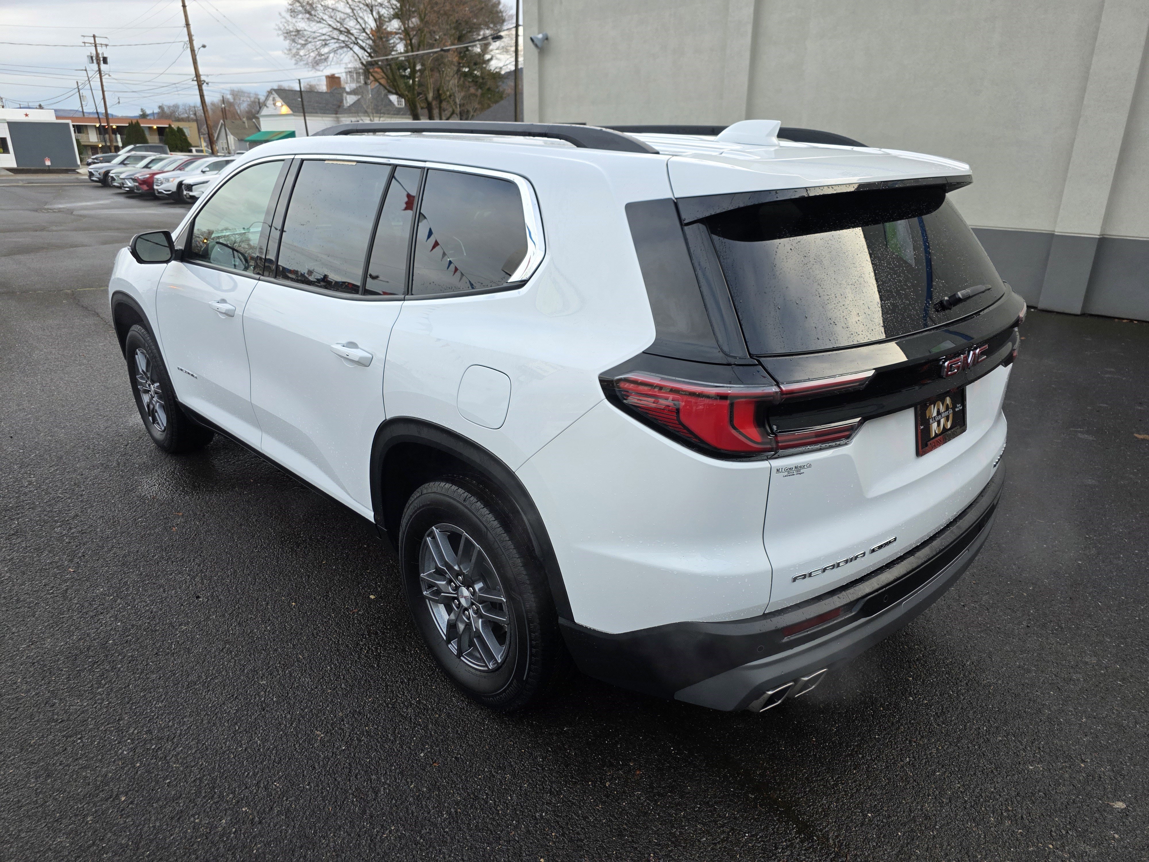 Used 2025 GMC Acadia Elevation image 29