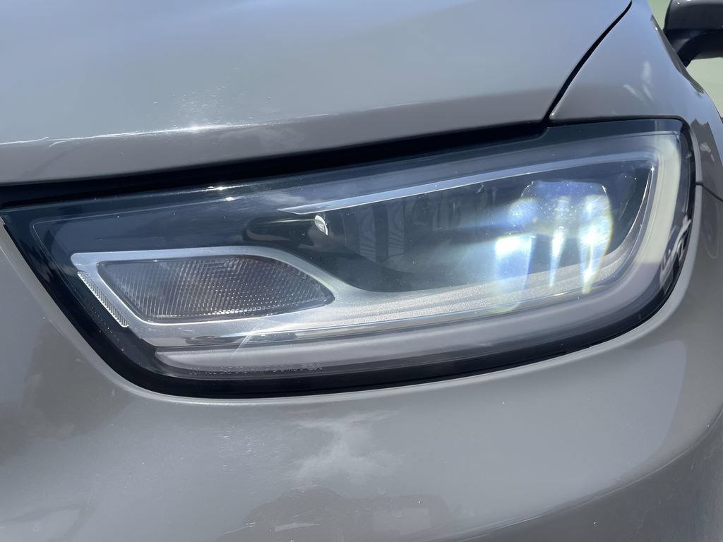 Used 2023 Chrysler Pacifica Touring-L FWD image 33