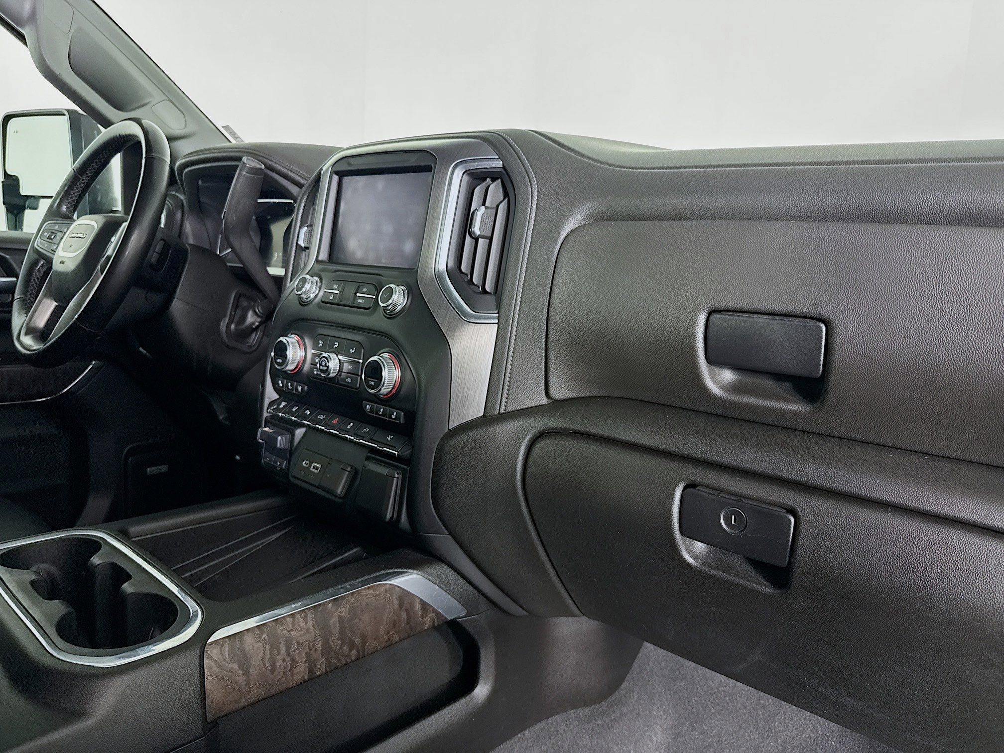 Used 2023 GMC Sierra 3500 Denali w/ Denali Ultimate Package image 28