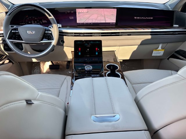 New 2026 Cadillac Escalade ESV Platinum Sport w/ LPO, ONYX Package AWD/4WD image 18
