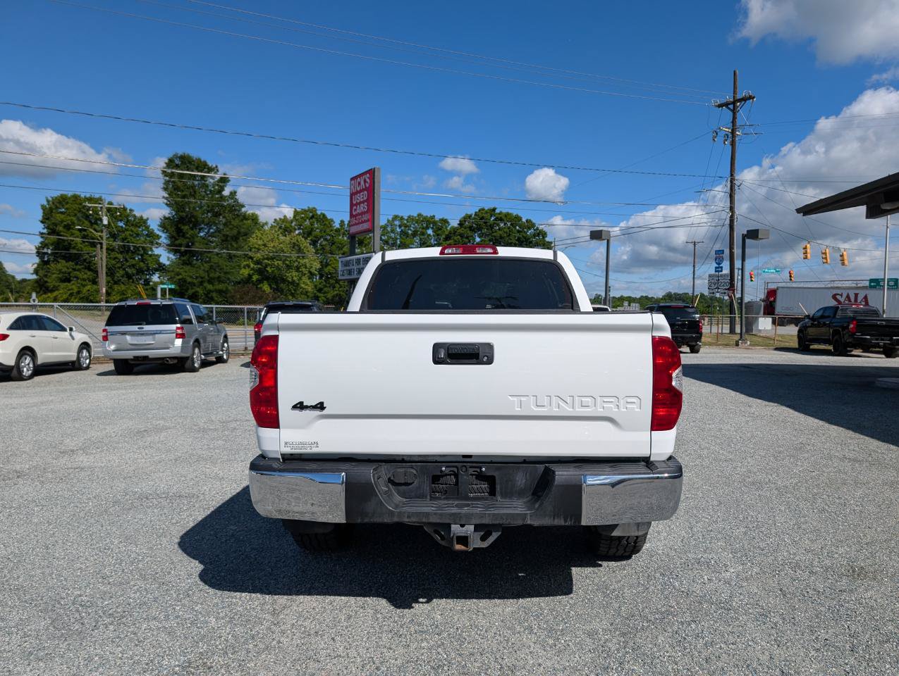 Used 2018 Toyota Tundra SR5 w/ SR5 Upgrade Package AWD/4WD image 8