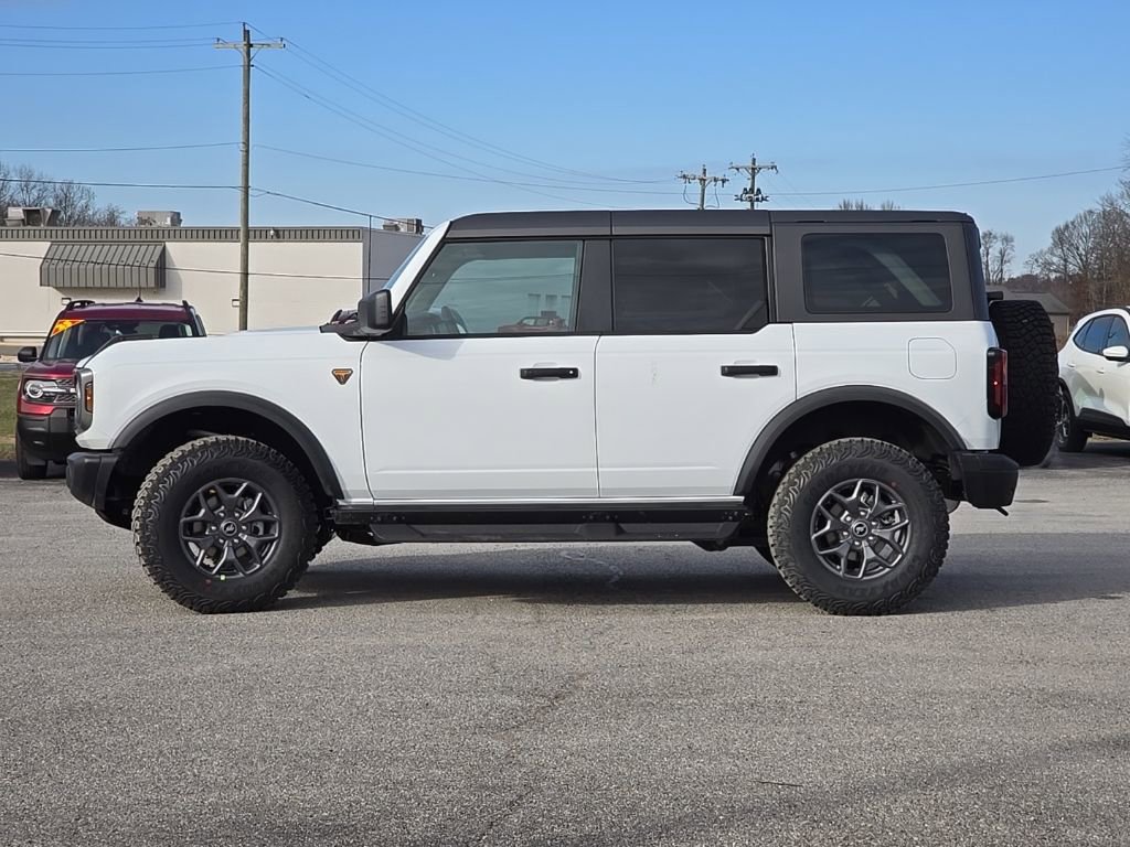 New 2025 Ford Bronco Badlands image 4