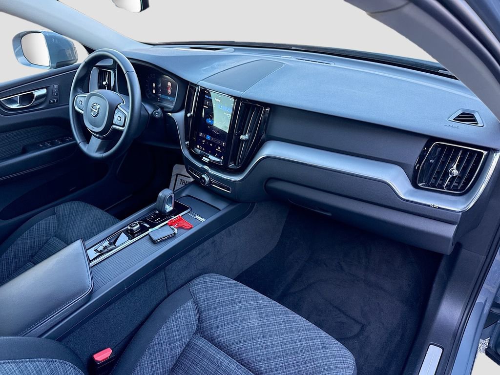 Used 2022 Volvo XC60 T8 Inscription Expression image 30