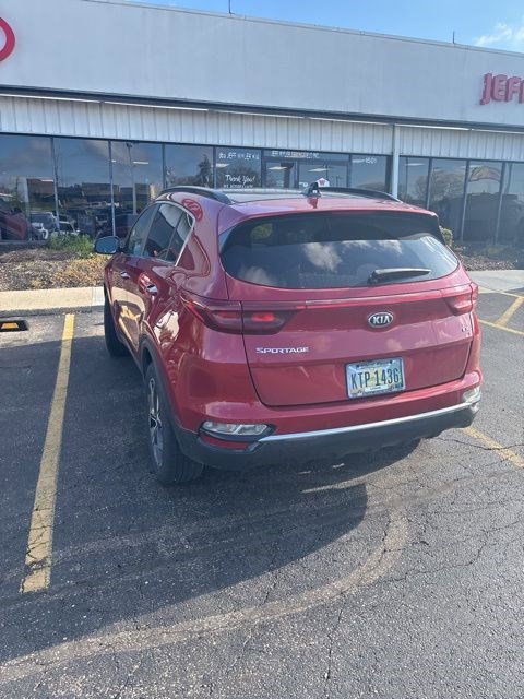 Used 2022 Kia Sportage EX w/ EX Technology Package image 3
