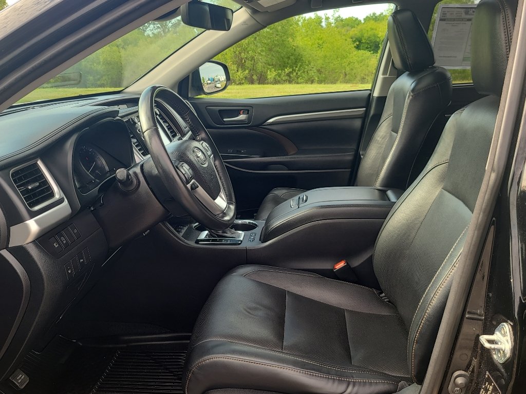 Used 2018 Toyota Highlander Limited AWD/4WD image 14