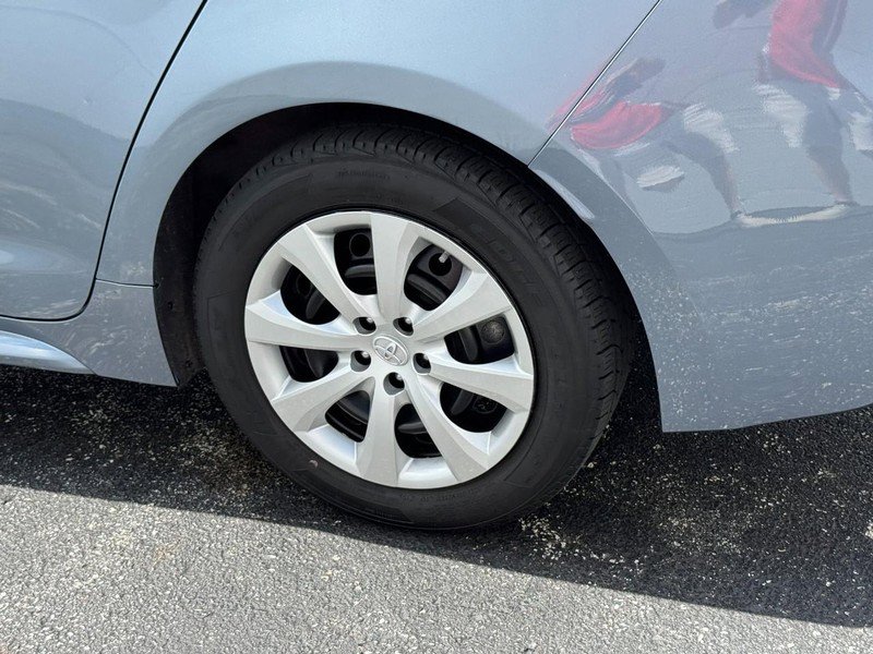 Certified 2022 Toyota Corolla LE image 5
