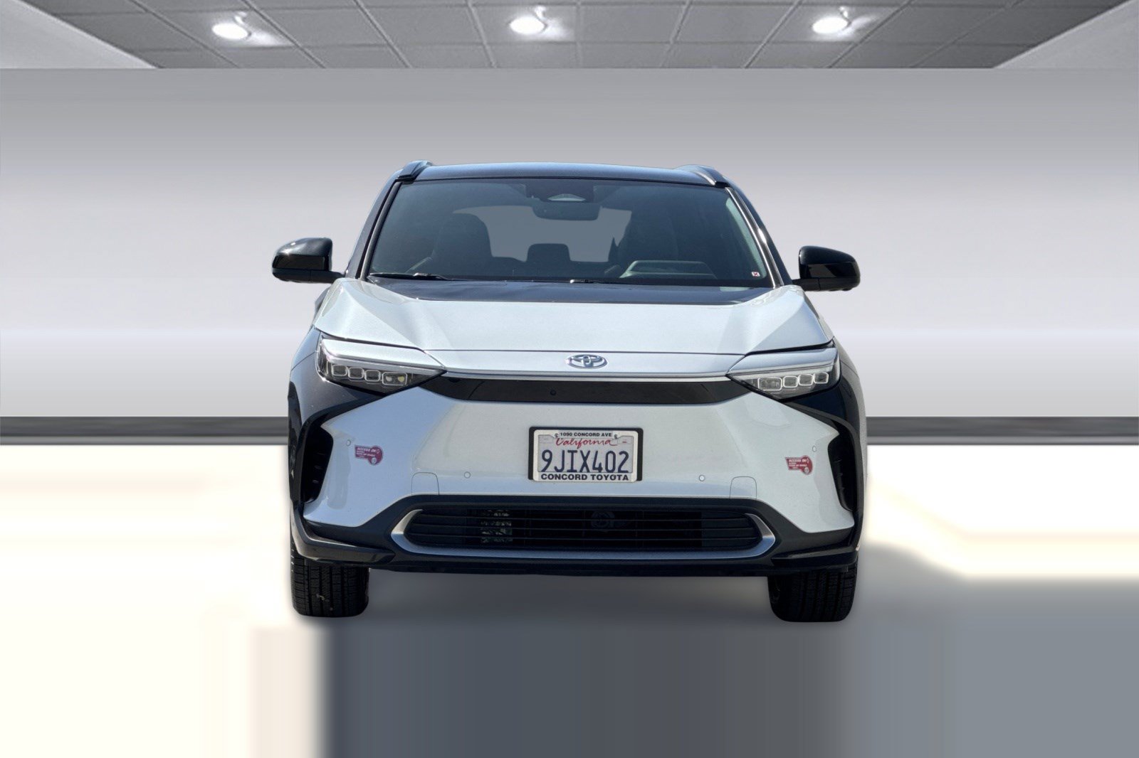 Used 2023 Toyota bZ4X FWD image 6