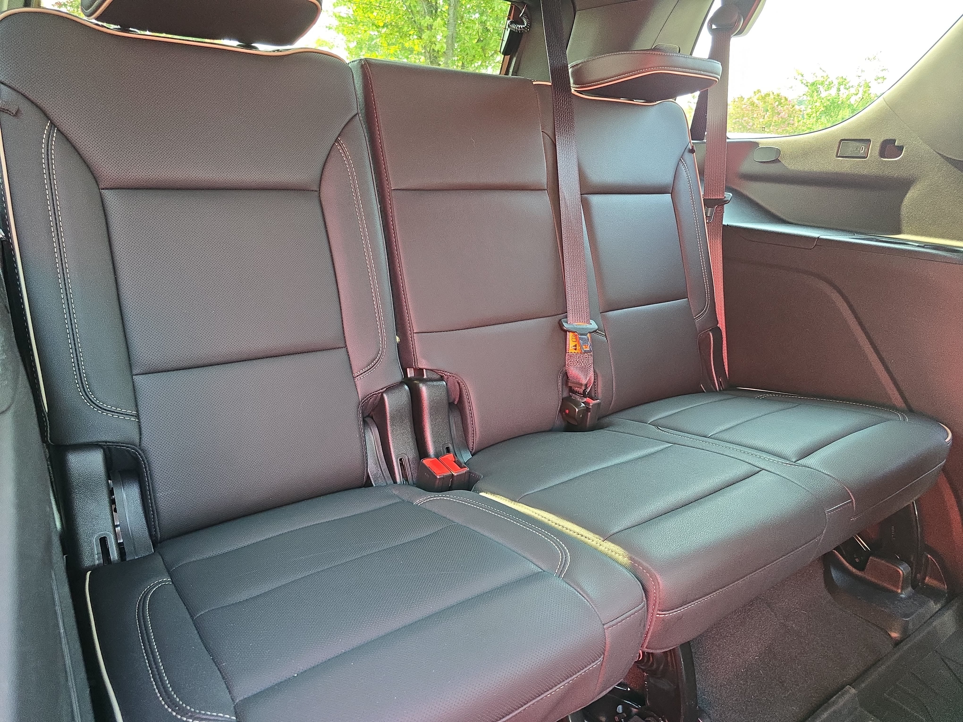 Used 2024 Chevrolet Tahoe Premier AWD/4WD image 12