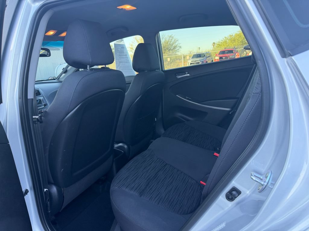 Used 2017 Hyundai Accent SE FWD image 6