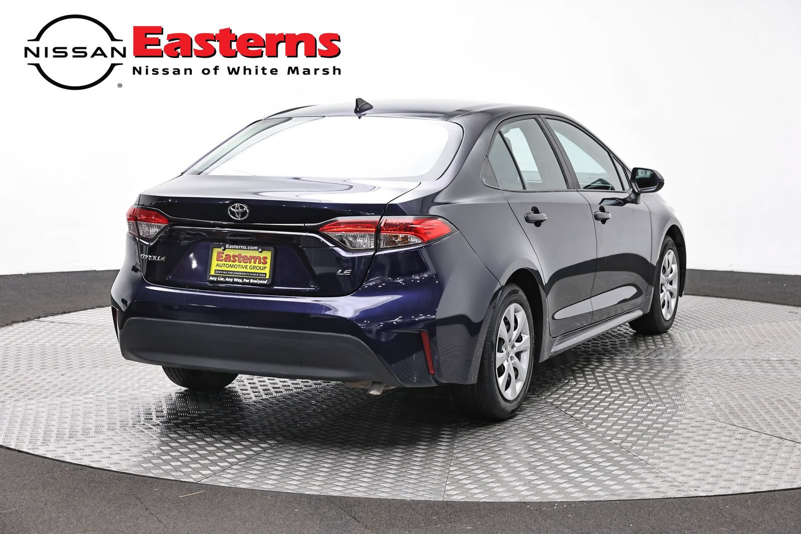 Used 2023 Toyota Corolla LE FWD image 5