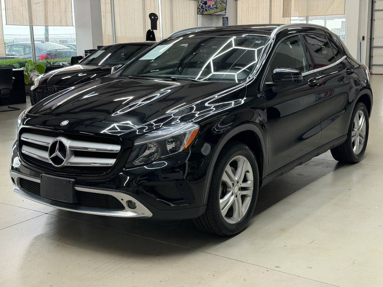 Used 2017 Mercedes-Benz GLA 250 4MATIC image 5