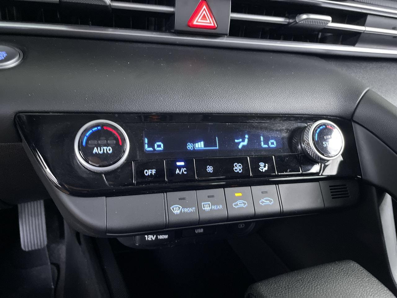 Used 2021 Hyundai Elantra SEL FWD image 16