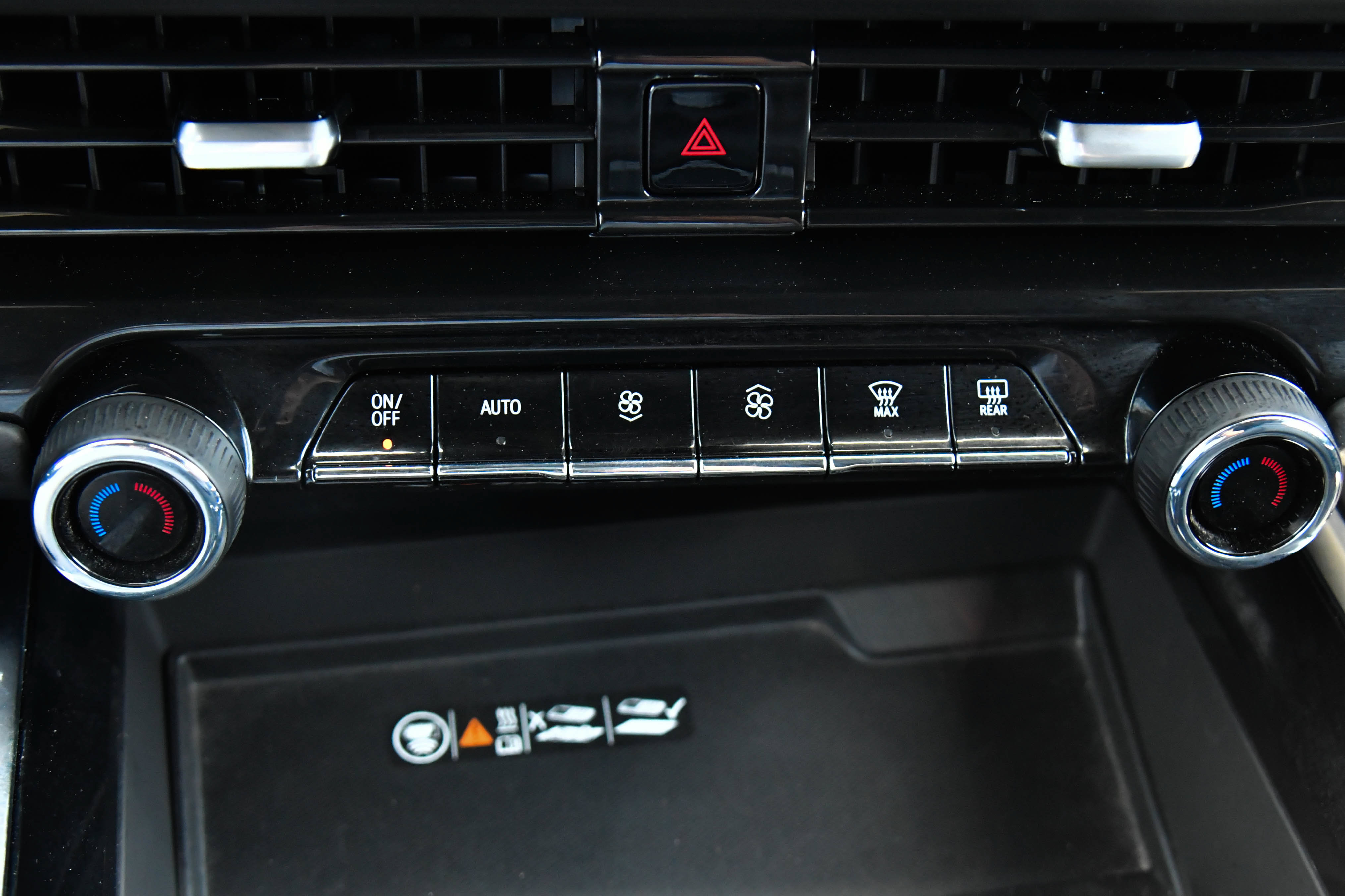 Used 2025 Chevrolet Tahoe LT AWD/4WD image 30