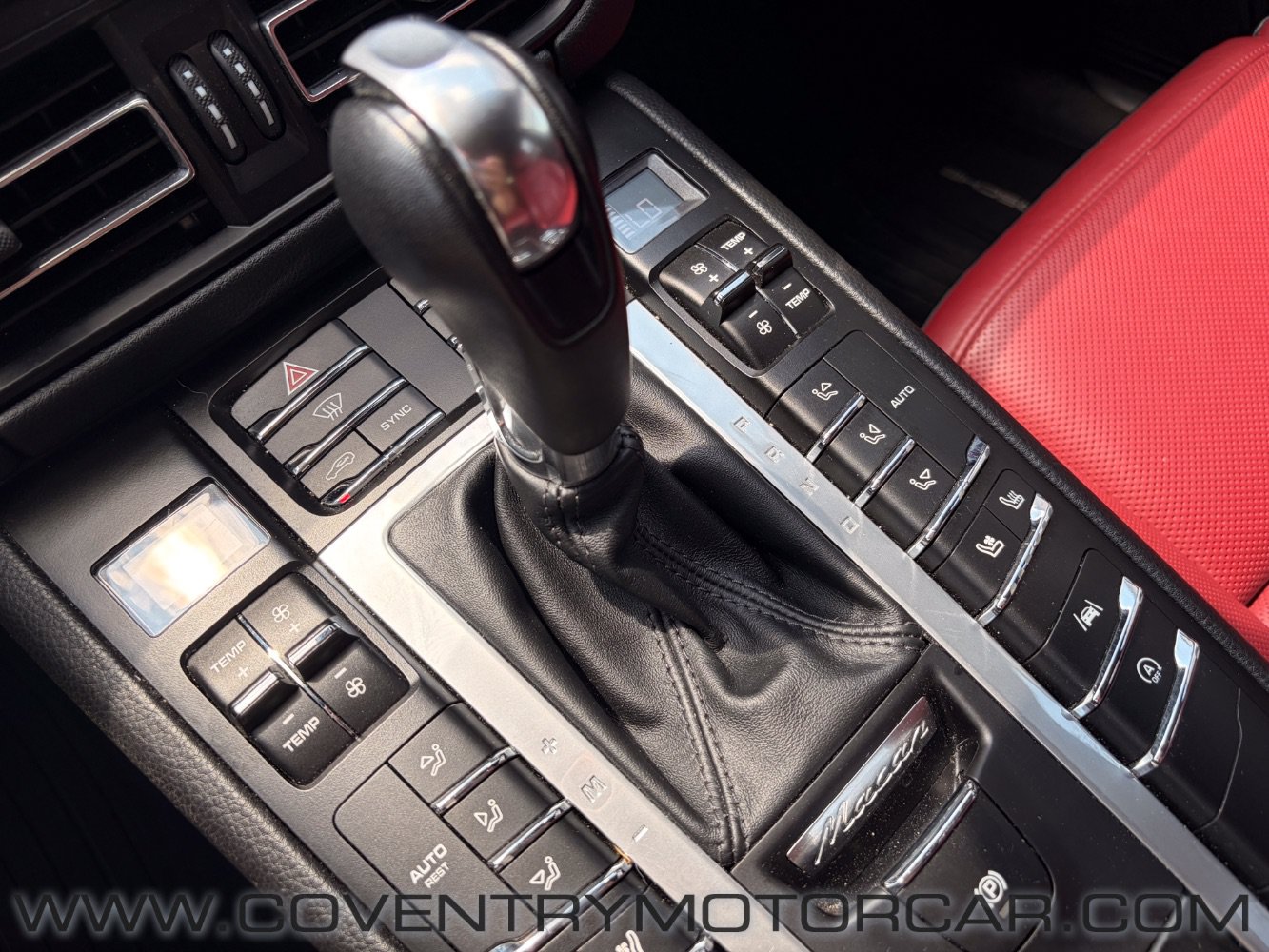 Used 2021 Porsche Macan S AWD/4WD image 22