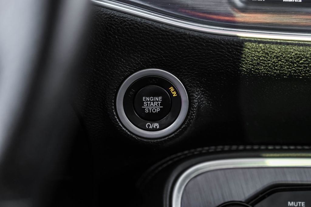 Used 2018 Dodge Challenger R/T Plus image 17