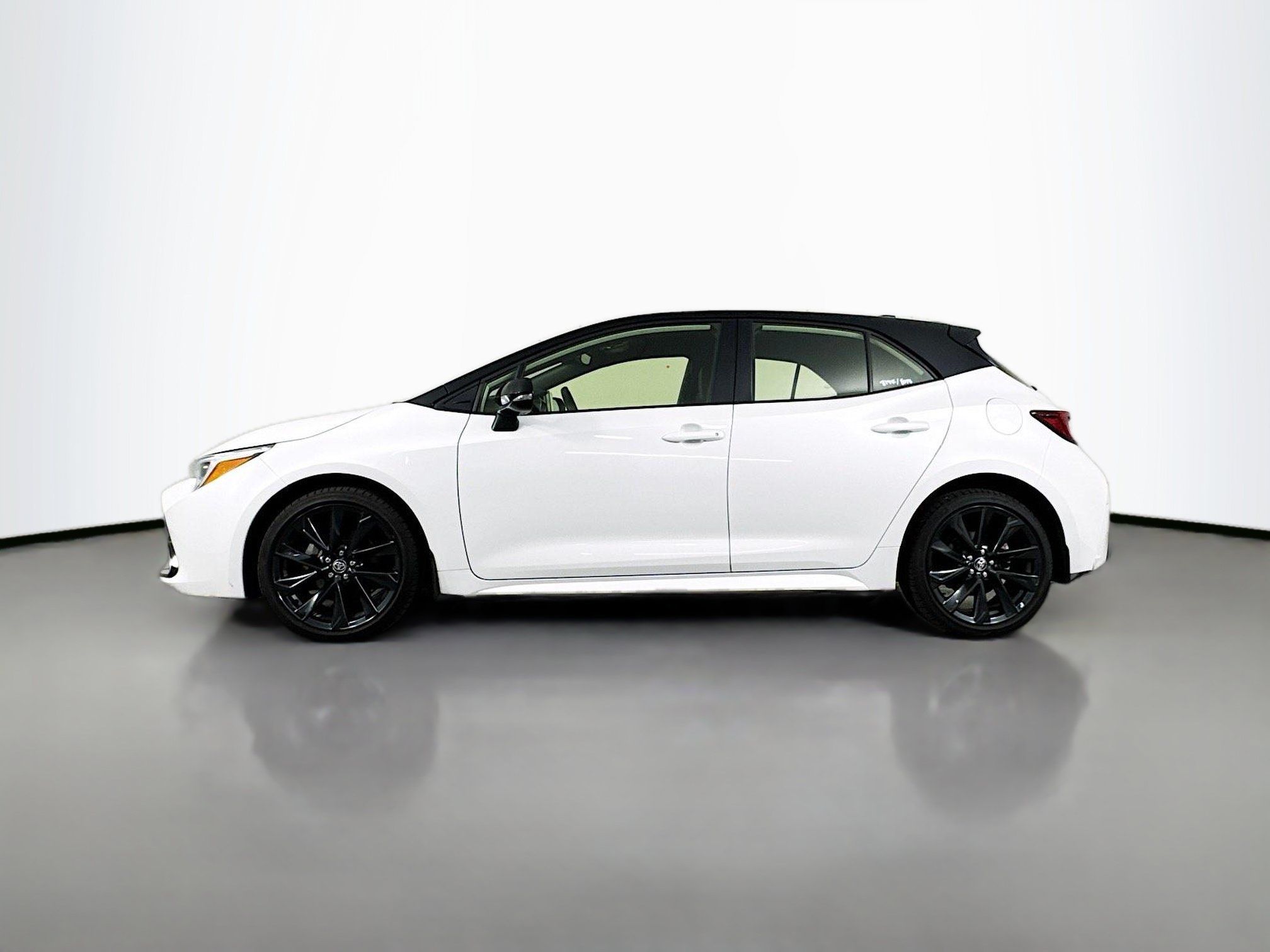 Certified 2024 Toyota Corolla XSE FWD image 4