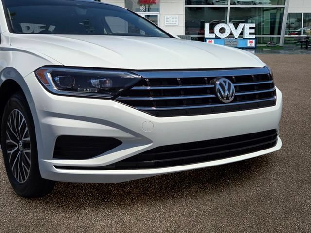 Used 2019 Volkswagen Jetta SEL w/ Cold Weather Package FWD image 8