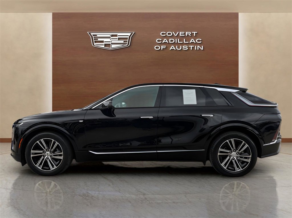 Used 2024 Cadillac Lyriq Luxury image 2