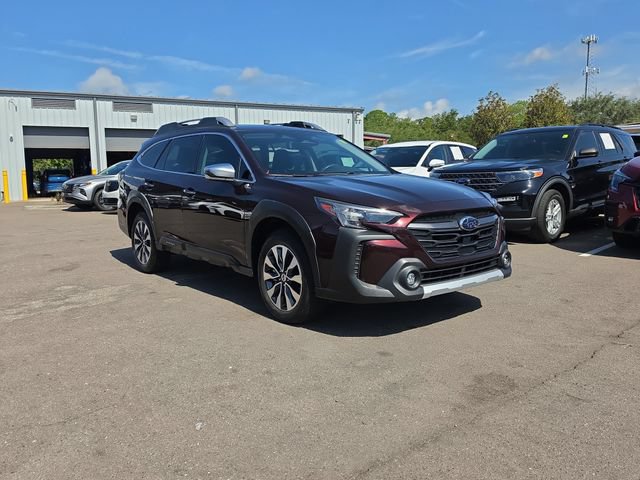 Used 2023 Subaru Outback Touring AWD/4WD image 2